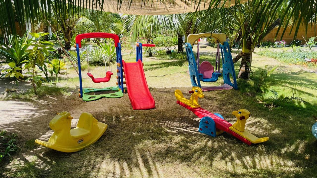 Footprints Beach Resort Agpudlos Екстериор снимка