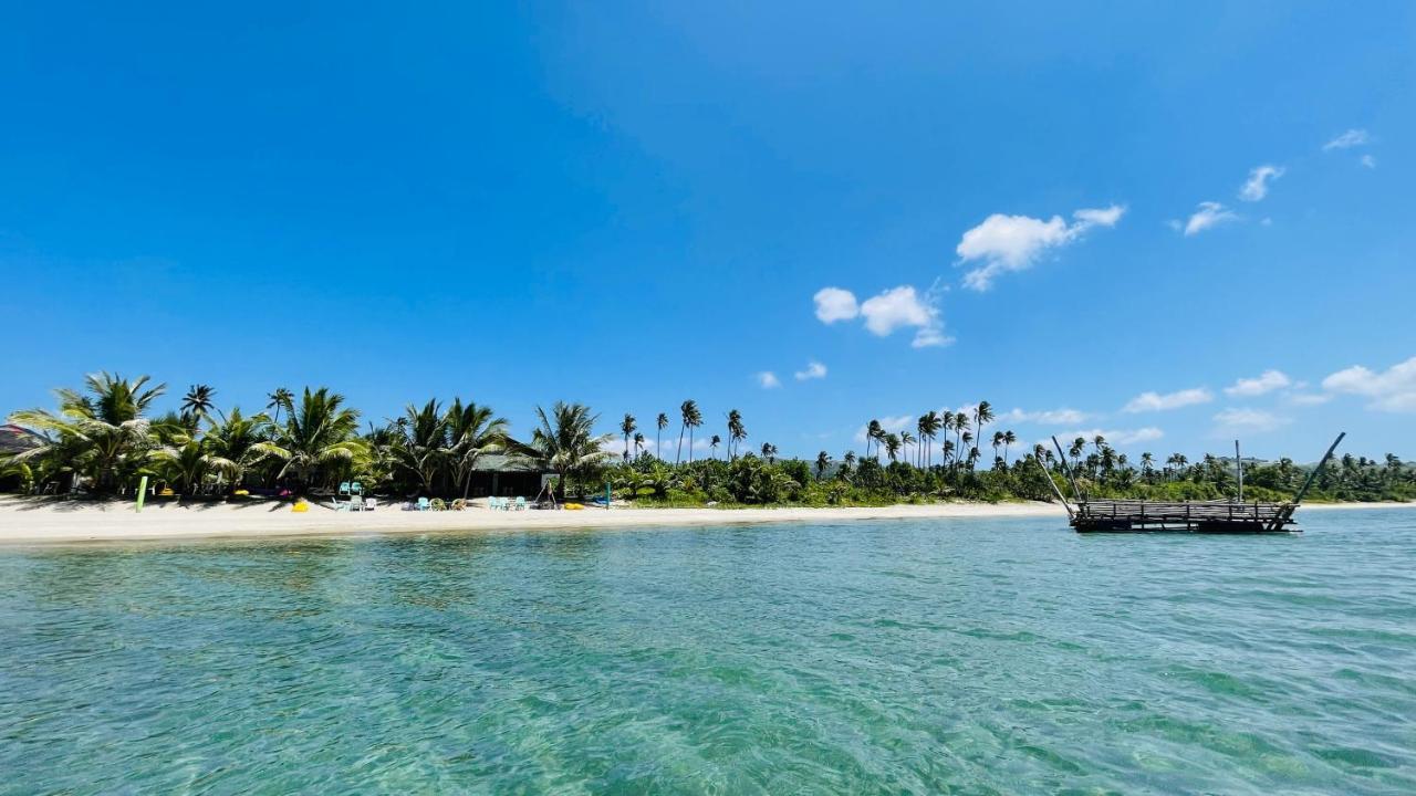 Footprints Beach Resort Agpudlos Екстериор снимка