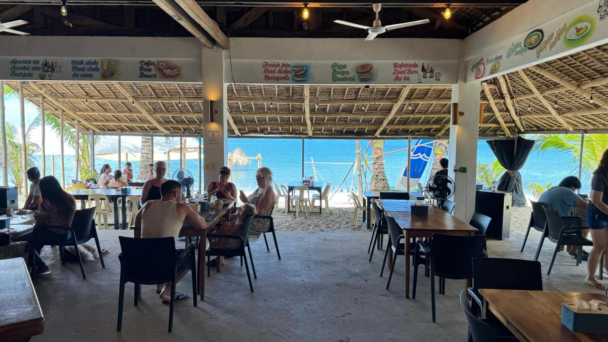 Footprints Beach Resort Agpudlos Екстериор снимка