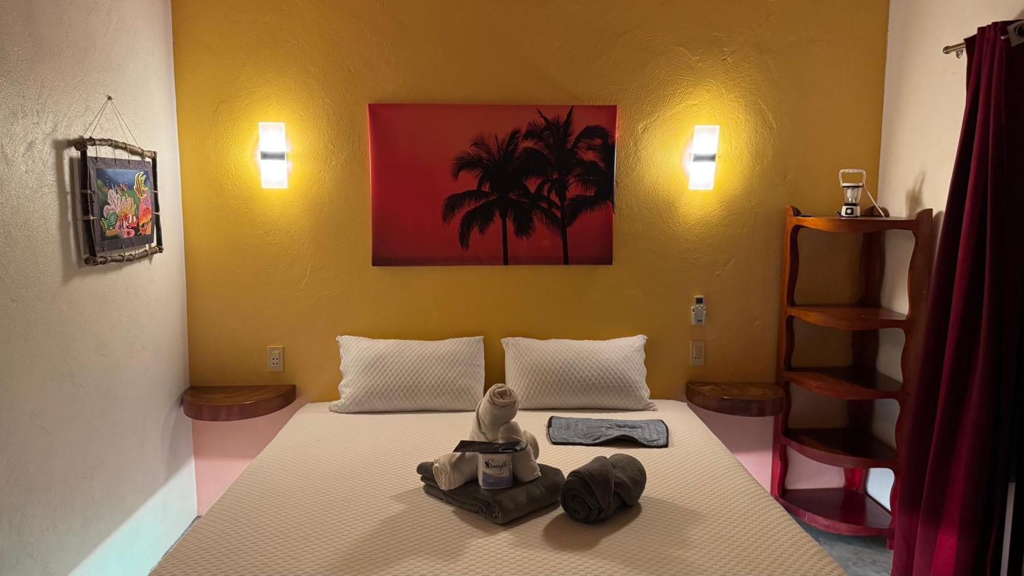 Footprints Beach Resort Agpudlos Екстериор снимка