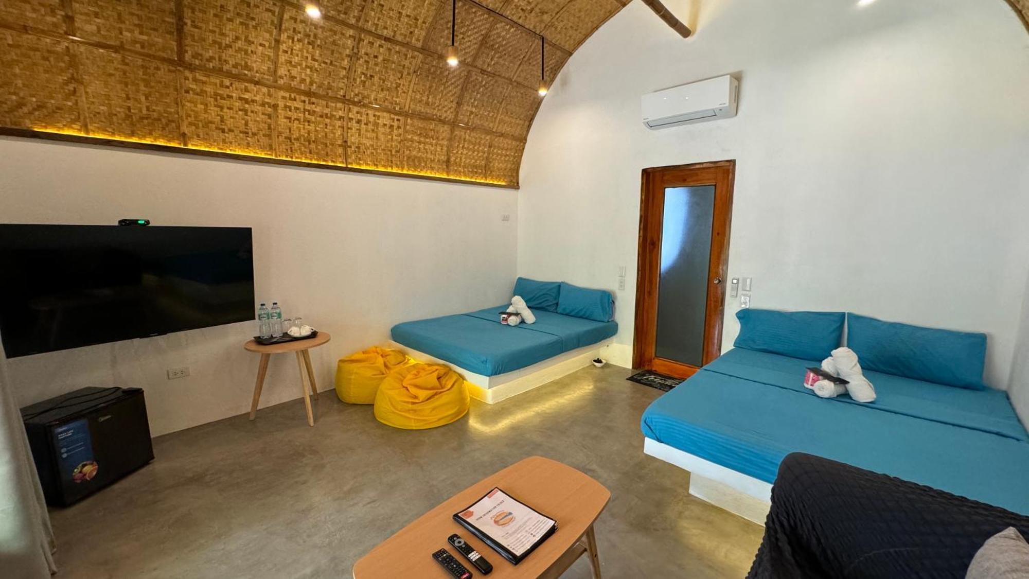 Footprints Beach Resort Agpudlos Екстериор снимка