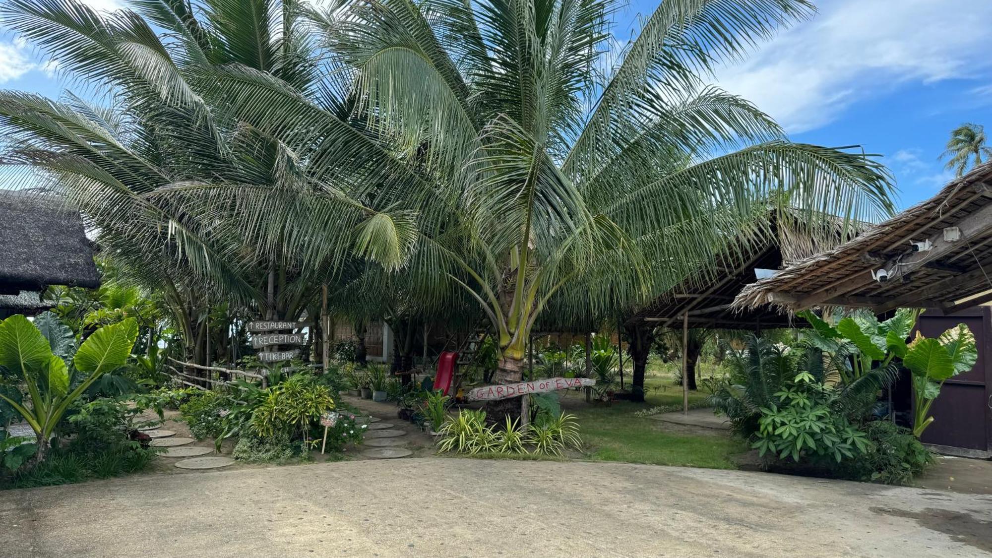 Footprints Beach Resort Agpudlos Екстериор снимка