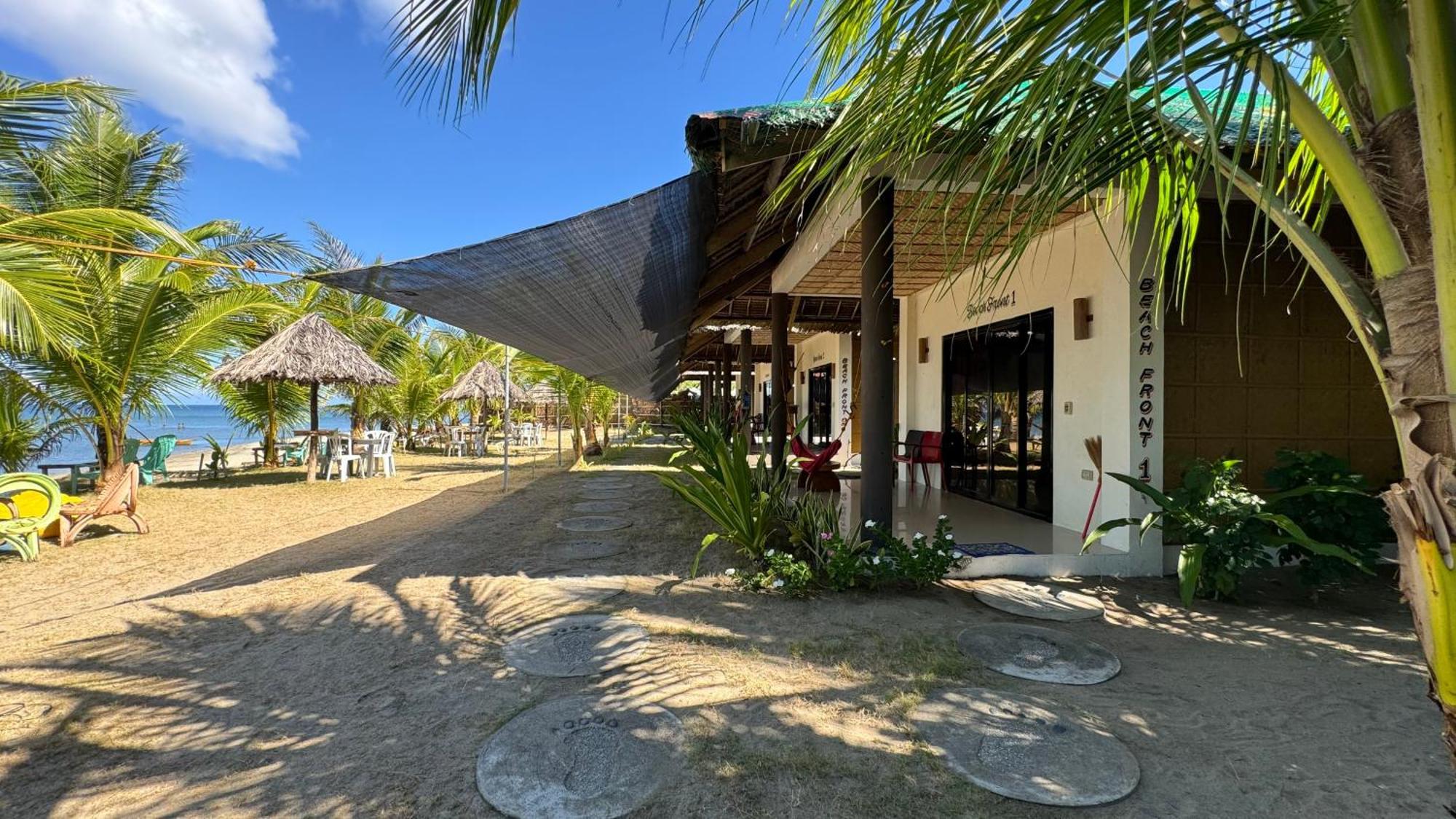 Footprints Beach Resort Agpudlos Екстериор снимка